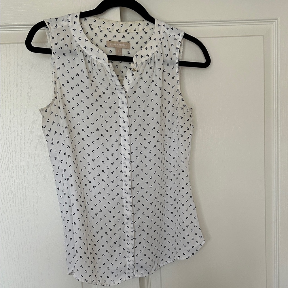 Banana Republic Sleeveless Blouse Size 2